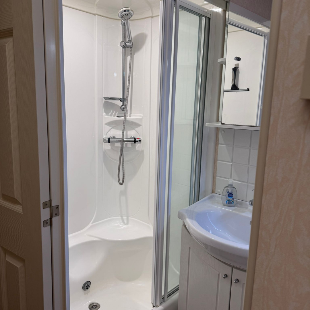 Willerby Aspen Shower Room